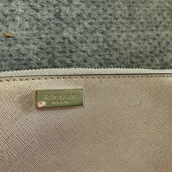 Kate Spade Saffiano Leather Cream Wristlet - Picture 2 of 3